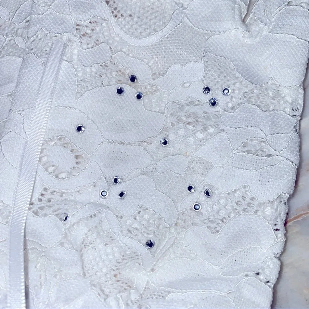 VICTORIA'S SECRET Sequined‎ White Lace Gloves